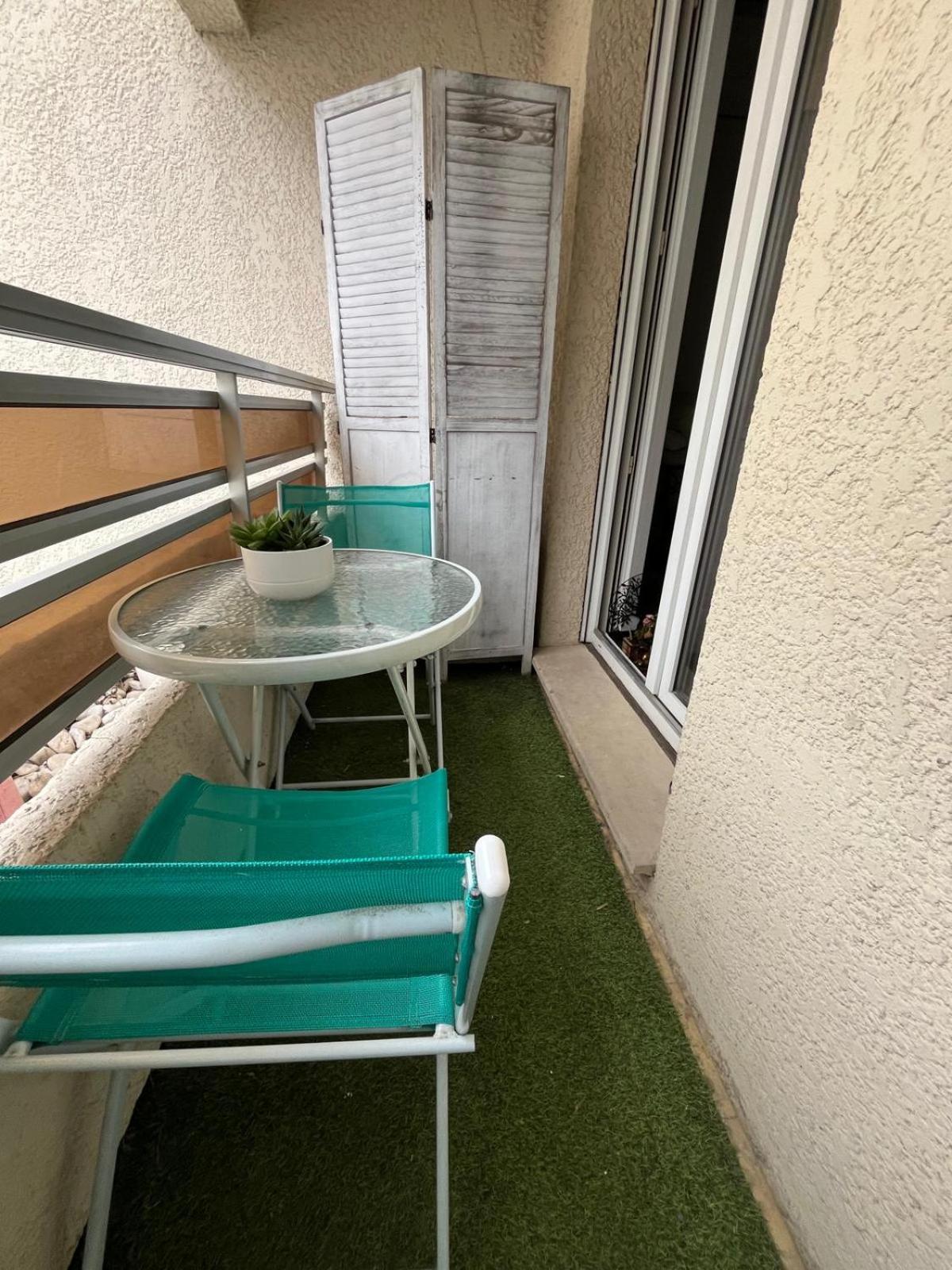 Superbe Avec Piscine L'ete De Juin A Septembre Lejlighed Nice
